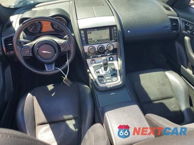 Zdjęcie 8 z 12 samochodu: 2016 JAGUAR F-TYPE VIN:SAJWA6ET0G8K34794 - miniatura