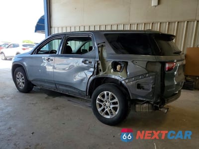 Drugie zdjęcie samochodu z przodu: 2020 CHEVROLET TRAVERSE LS VIN:1GNERFKW8LJ185968 - miniatura