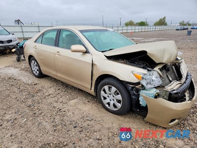 Czwarte zdjęcie samochodu z boku: 2010 TOYOTA CAMRY LE VIN:4T4BF3EK2AR071165 - miniatura