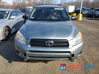 Piąte zdjęcie samochodu w środku: 2008 TOYOTA RAV4 BASE VIN:JTMBD33VX86067641 - miniatura
