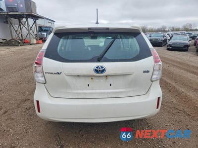 Zdjęcie 6 z 12 samochodu: 2015 TOYOTA PRIUS V TWO VIN:JTDZN3EUXFJ031751 - miniatura