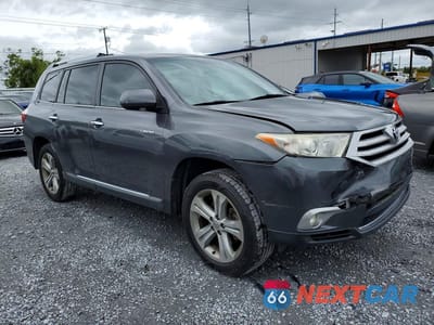 Czwarte zdjęcie samochodu z boku: 2011 TOYOTA HIGHLANDER LIMITED VIN:5TDYK3EH4BS048582 - miniatura