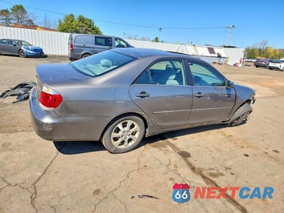 Trzecie zdjęcie samochodu z tyłu: 2006 TOYOTA CAMRY XLE VIN:4T1BE30KX6U692939 - miniatura