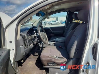 Zdjęcie 7 z 12 samochodu: 2012 NISSAN TITAN SV VIN:1N6AA0CC5CN326498 - miniatura