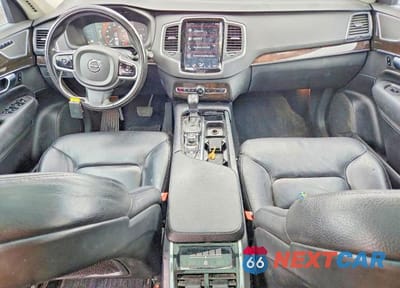 Zdjęcie 8 z 12 samochodu: 2018 VOLVO XC90 T5 VIN:YV4102PKXJ1357475 - miniatura
