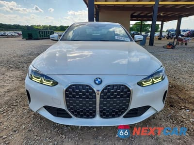 Piąte zdjęcie samochodu w środku: 2021 BMW 430I VIN:WBA53AP02MCG45942 - miniatura