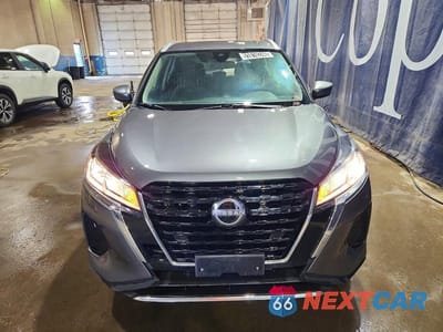 Piąte zdjęcie samochodu w środku: 2023 NISSAN KICKS SV VIN:3N1CP5CV2PL509519 - miniatura