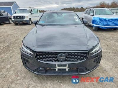 Piąte zdjęcie samochodu w środku: 2023 VOLVO S60 PLUS VIN:7JRH60FT7PG238336 - miniatura