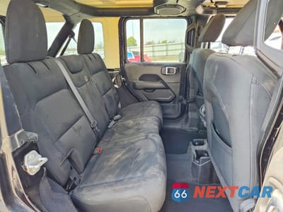 Zdjęcie 11 z 12 samochodu: 2021 JEEP WRANGLER UNLIMITED SAHARA VIN:1C4HJXEN3MW625945 - miniatura