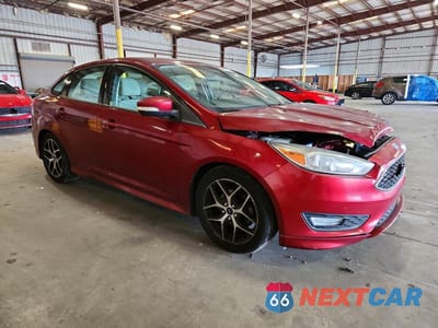 Czwarte zdjęcie samochodu z boku: 2015 FORD FOCUS SE VIN:1FADP3F27FL267821 - miniatura