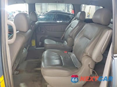 Zdjęcie 11 z 13 samochodu: 2005 TOYOTA SIENNA VIN:5TDBA22C95S046598 - miniatura
