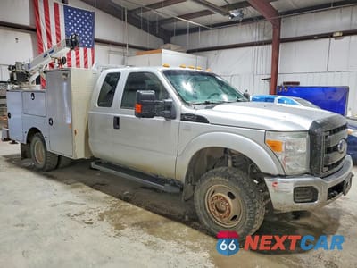 Czwarte zdjęcie samochodu z boku: 2012 FORD F350 SUPER DUTY VIN:1FD8X3H69CEB01064 - miniatura