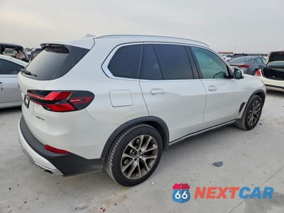 Trzecie zdjęcie samochodu z tyłu: 2025 BMW X5 XDRIVE40I VIN:5UX23EU07S9Y99962 - miniatura