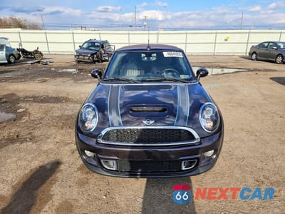 Piąte zdjęcie samochodu w środku: 2013 MINI COOPER S VIN:WMWZP3C51DT550739 - miniatura