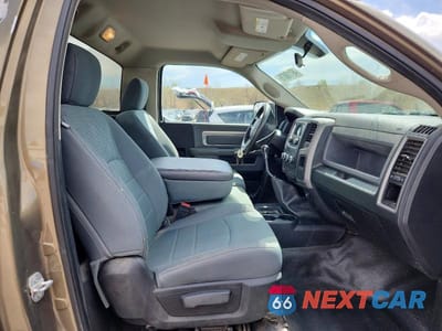 Zdjęcie 10 z 12 samochodu: 2015 RAM 3500 ST VIN:3C63R3AL8FG608065 - miniatura