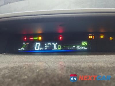 Zdjęcie 9 z 12 samochodu: 2013 TOYOTA PRIUS V TWO VIN:JTDZN3EU9D3280365 - miniatura