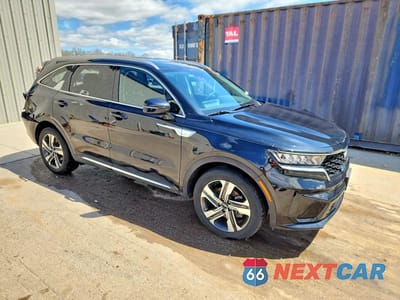 Czwarte zdjęcie samochodu z boku: 2023 KIA SORENTO EX VIN:KNDRHDLG6P5210700 - miniatura