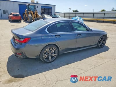Trzecie zdjęcie samochodu z tyłu: 2020 BMW 330I VIN:3MW5R1J01L8B06934 - miniatura