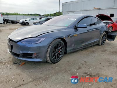 2018 TESLA MODEL S 5YJSA1E26JF283996 - główne zdjęcie licytacji z USA - miniatura