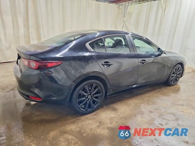 Trzecie zdjęcie samochodu z tyłu: 2024 MAZDA 3 SELECT SPORT VIN:3MZBPABM7RM425815 - miniatura