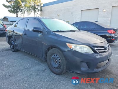 Czwarte zdjęcie samochodu z boku: 2013 TOYOTA COROLLA LE VIN:2T1BU4EE3DC016813 - miniatura