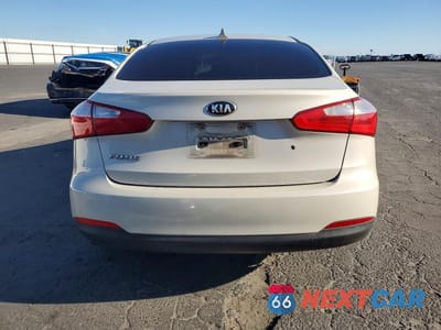 Zdjęcie 6 z 12 samochodu: 2015 KIA FORTE LX VIN:KNAFK4A61F5333833 - miniatura
