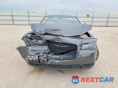 Piąte zdjęcie samochodu w środku: 2023 CHRYSLER 300 TOURING VIN:2C3CCAAG9PH707582 - miniatura