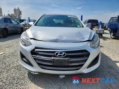 Piąte zdjęcie samochodu w środku: 2017 HYUNDAI ELANTRA GT BASE VIN:KMHD35LH3HU361777 - miniatura