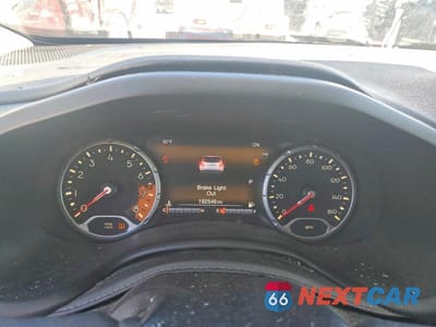 Zdjęcie 9 z 13 samochodu: 2016 JEEP RENEGADE LIMITED VIN:ZACCJADT1GPC61226 - miniatura