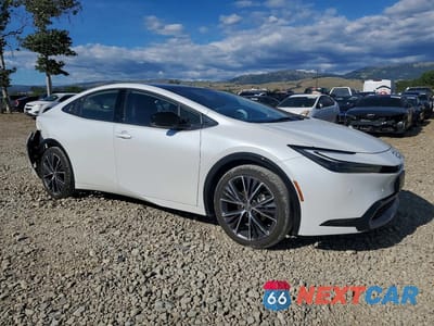 Czwarte zdjęcie samochodu z boku: 2026 TOYOTA PRIUS LIMITED VIN:JTDACAAU7T3074621 - miniatura