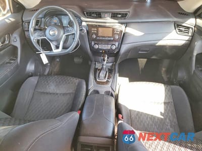 Zdjęcie 8 z 13 samochodu: 2017 NISSAN ROGUE SV VIN:5N1AT2MV7HC794255 - miniatura