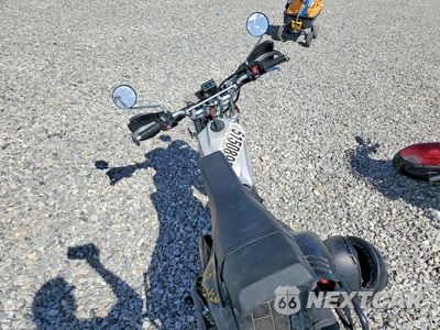 Zdjęcie 6 z 8 samochodu: 2025 YAMAHA TW200 VIN:JYA3AWE02SA196117 - miniatura