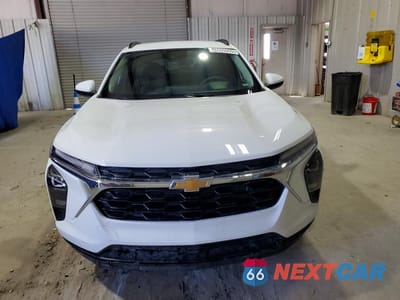 Piąte zdjęcie samochodu w środku: 2025 CHEVROLET TRAX 1LT VIN:KL77LHEP9SC248756 - miniatura