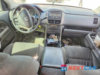 Zdjęcie 8 z 13 samochodu: 2008 HONDA PILOT SE VIN:5FNYF18328B018549 - miniatura