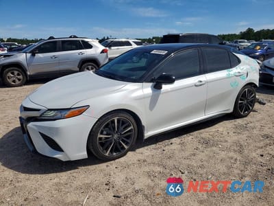 2020 TOYOTA CAMRY XSE V6 4T1KZ1AK1LU033344 - główne zdjęcie licytacji z USA - miniatura