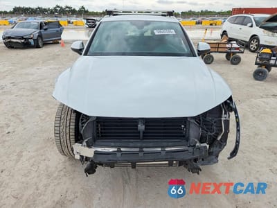 Piąte zdjęcie samochodu w środku: 2021 AUDI Q5 PREMIUM VIN:WA1AAAFY3M2091502 - miniatura