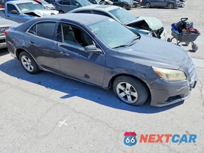 Czwarte zdjęcie samochodu z boku: 2013 CHEVROLET MALIBU LS VIN:1G11B5SA2DF159325 - miniatura