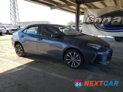 Czwarte zdjęcie samochodu z boku: 2017 TOYOTA COROLLA SE VIN:5YFBURHE0HP624643 - miniatura