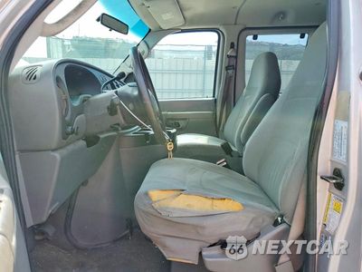 Zdjęcie 7 z 13 samochodu: 2007 FORD ECONOLINE E350 SUPER DUTY WAGON VIN:1FBNE31LX7DB15519 - miniatura
