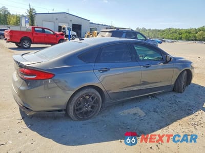 Trzecie zdjęcie samochodu z tyłu: 2018 FORD FUSION SE HYBRID VIN:3FA6P0LU0JR137614 - miniatura