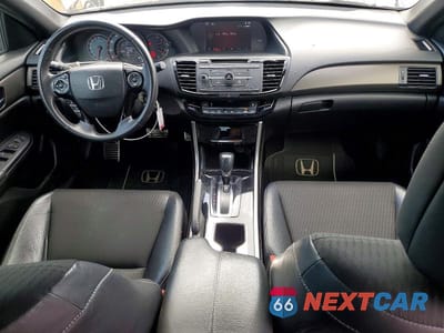 Zdjęcie 8 z 12 samochodu: 2017 HONDA ACCORD SPORT VIN:1HGCR2F56HA124928 - miniatura