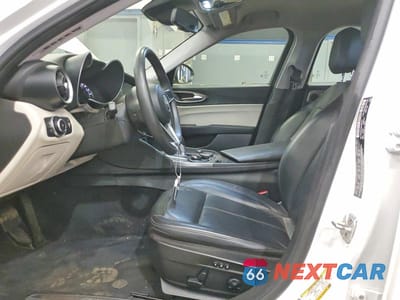 Zdjęcie 7 z 11 samochodu: 2018 ALFA ROMEO GIULIA TI VIN:ZARFAECN6J7581451 - miniatura