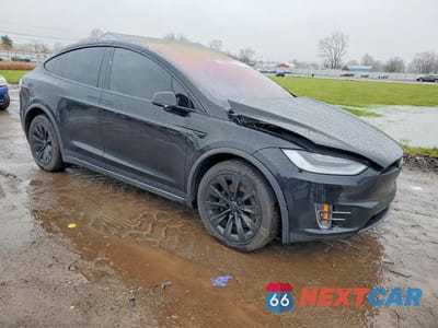Czwarte zdjęcie samochodu z boku: 2021 TESLA MODEL X VIN:5YJXCAE20MF322912 - miniatura
