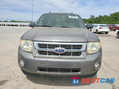 Piąte zdjęcie samochodu w środku: 2010 FORD ESCAPE XLT VIN:1FMCU0D74AKC76661 - miniatura