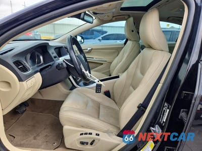 Zdjęcie 7 z 12 samochodu: 2014 VOLVO S60 T5 VIN:YV1612FS5E2278863 - miniatura