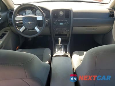 Zdjęcie 8 z 12 samochodu: 2007 CHRYSLER 300 VIN:2C3KA43R87H710586 - miniatura