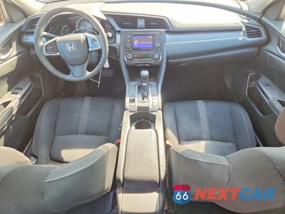 Zdjęcie 8 z 13 samochodu: 2018 HONDA CIVIC LX VIN:2HGFC2F55JH558828 - miniatura
