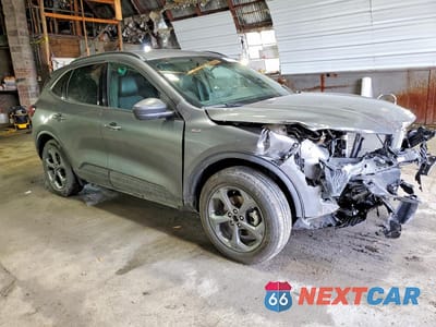 Czwarte zdjęcie samochodu z boku: 2025 FORD ESCAPE ST LINE VIN:1FMCU9MN4SUA27494 - miniatura