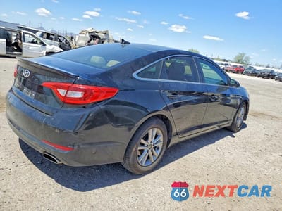Trzecie zdjęcie samochodu z tyłu: 2017 HYUNDAI SONATA BASE VIN:5NPE24AF8HH542603 - miniatura