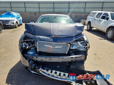 Piąte zdjęcie samochodu w środku: 2016 CHRYSLER 300 LIMITED VIN:2C3CCARG7GH208297 - miniatura